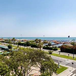 4* Hotel Grand