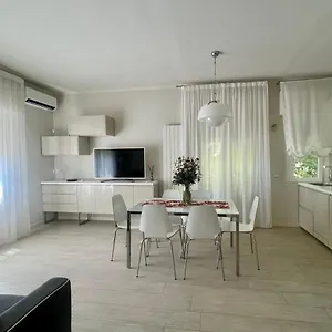Stunning 300mt By The Sea Dei Marmi Forte dei Marmi