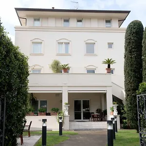 Nautilus Forte dei Marmi