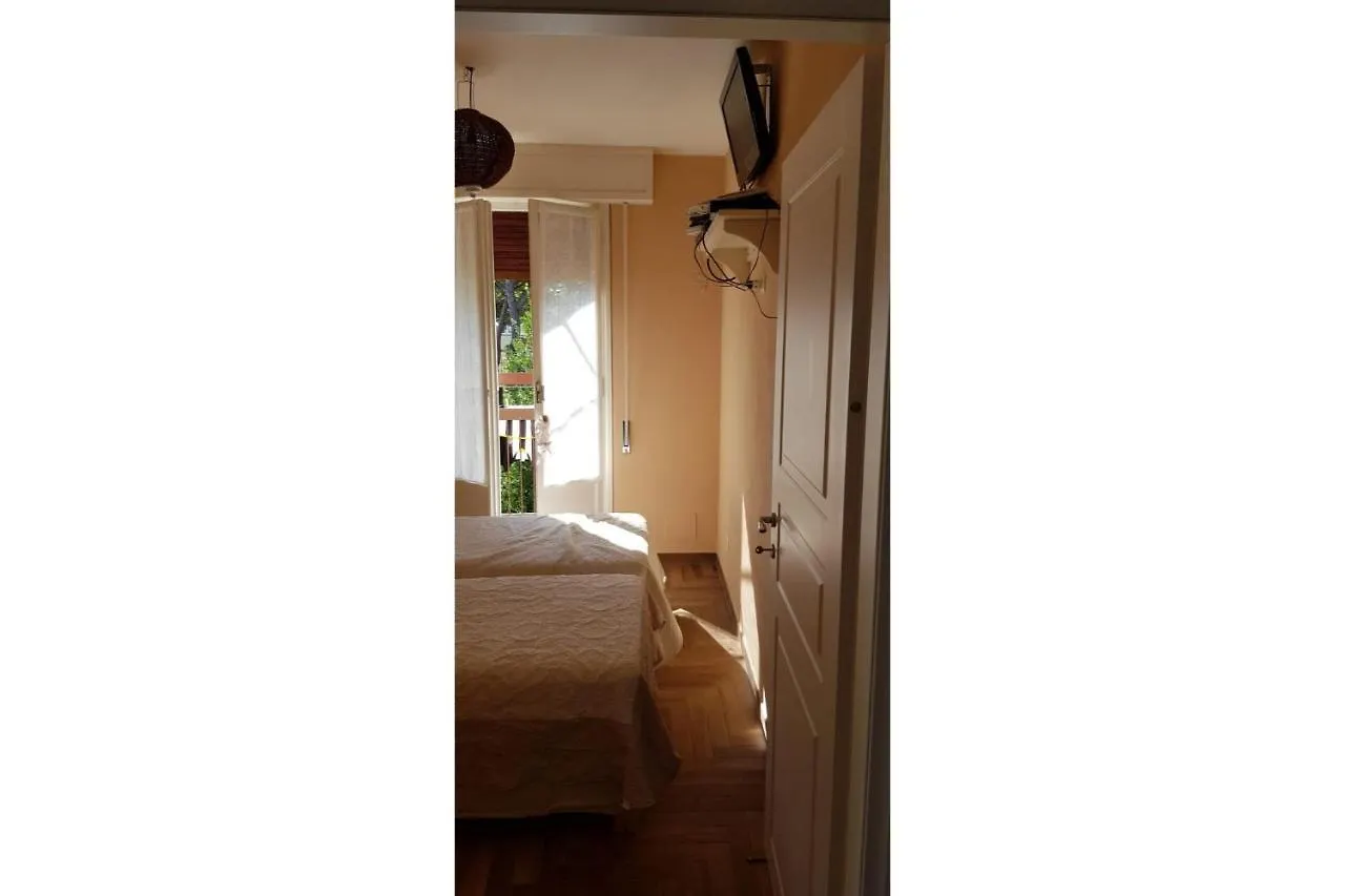 Apartment Terrazza Apuana A Few Steps From The Sea - Happy Rentals Forte dei Marmi Italy