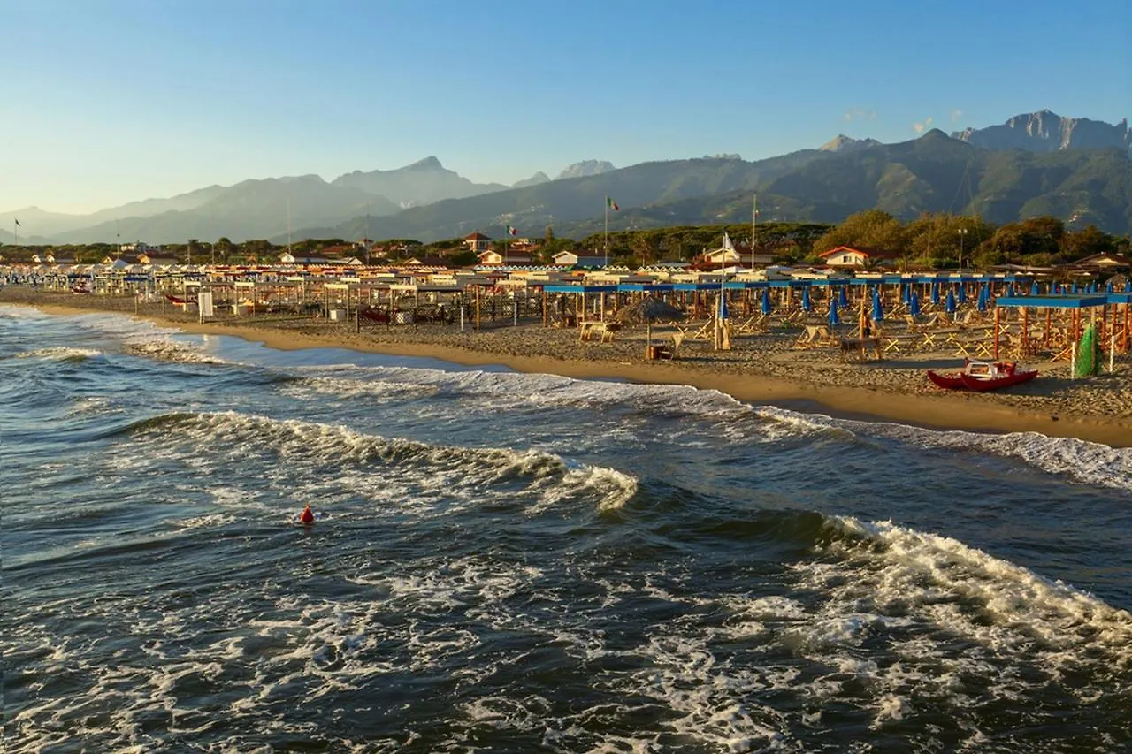 Terrazza Apuana A Few Steps From The Sea - Happy Rentals Forte dei Marmi Apartment